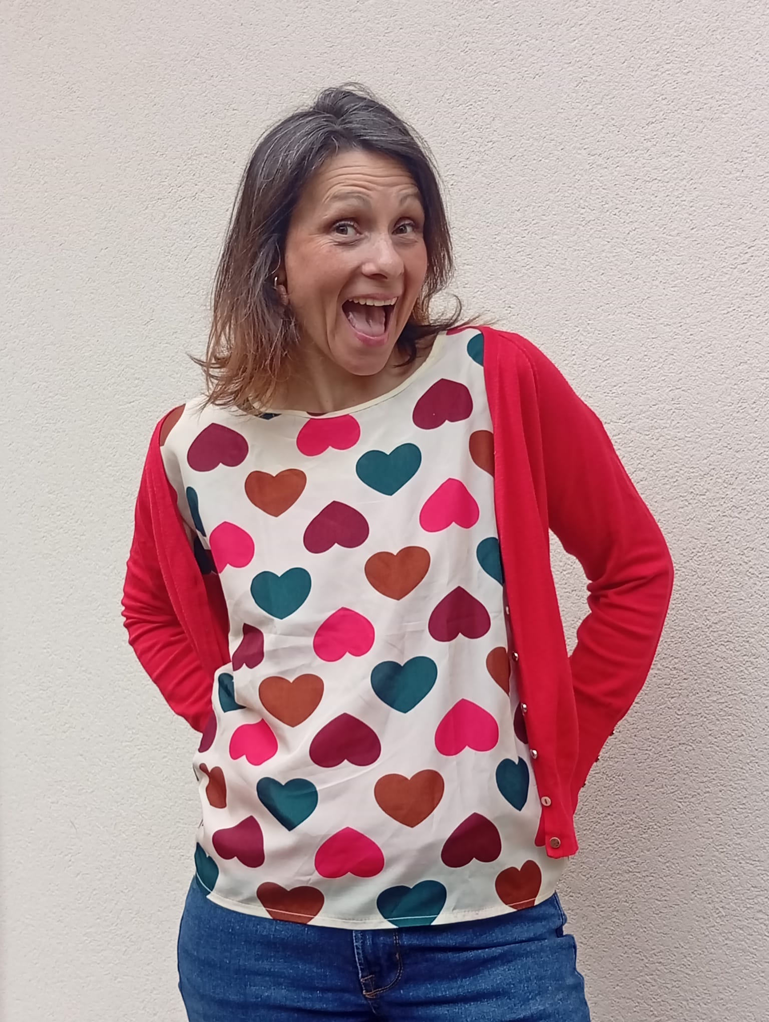 Maryline Loubet, animatrice de yoga du rire en plein éclat de rire